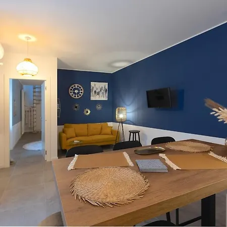 Blue Vibes Apartment *