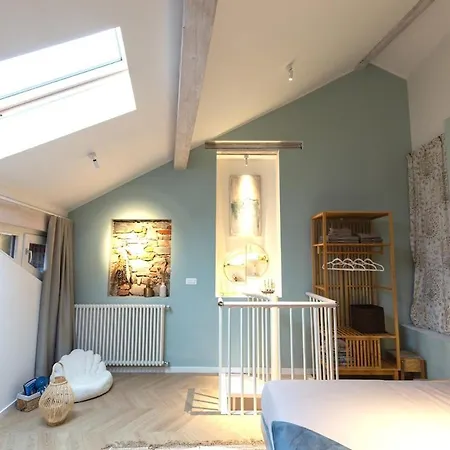 Apartment Blue Vibes