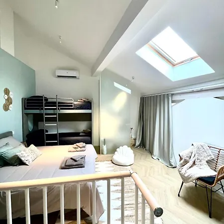 Apartment Blue Vibes